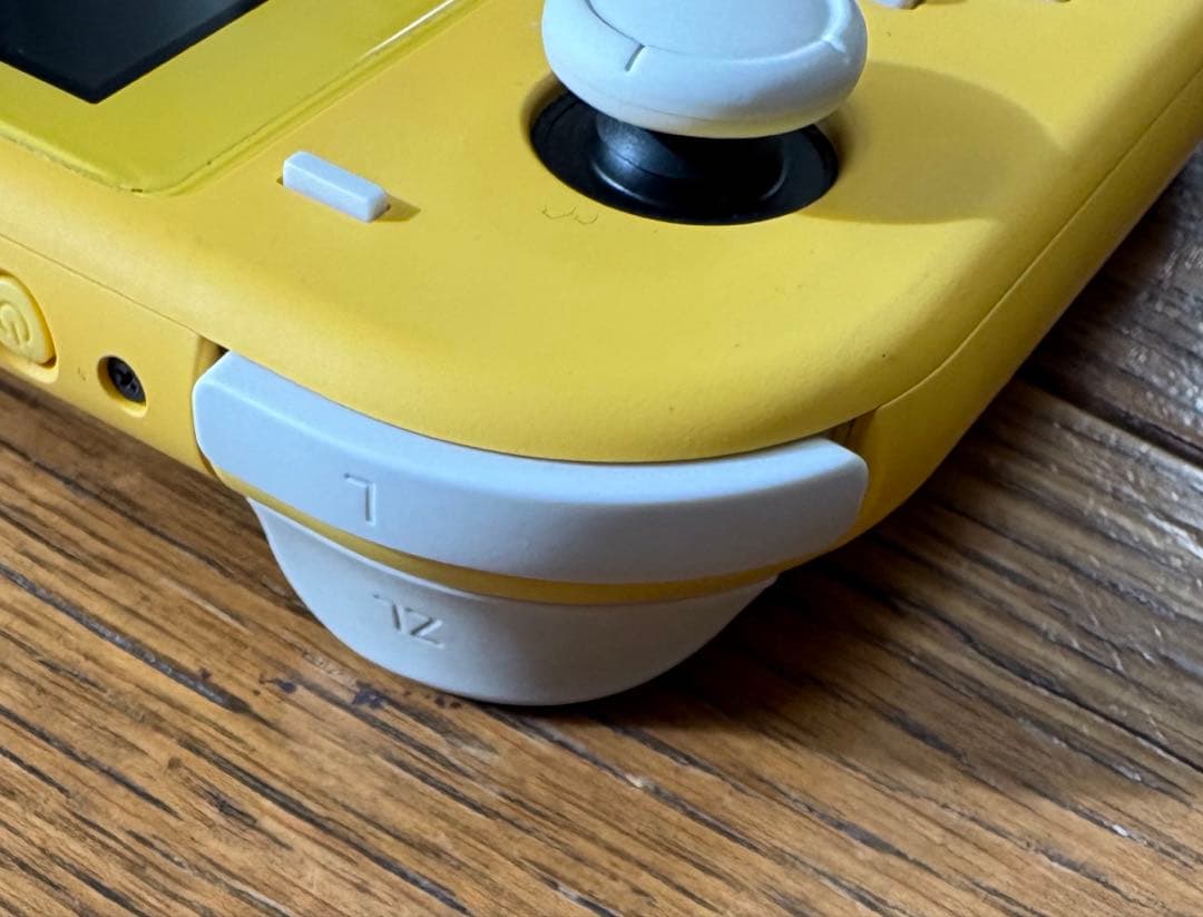 【通電〇】 Switch Lite イエロー ジャンク品