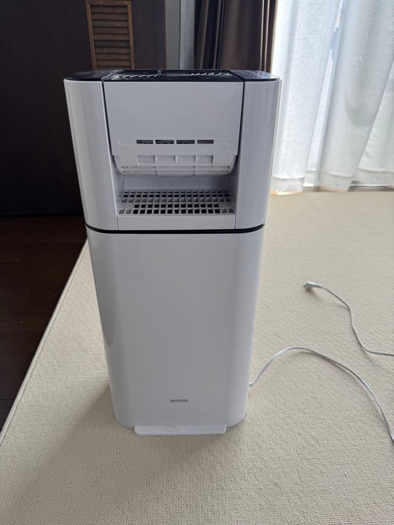 【動作確認済み】【美品】アイリスオーヤマ サーキュレーター付除湿機 2022年製