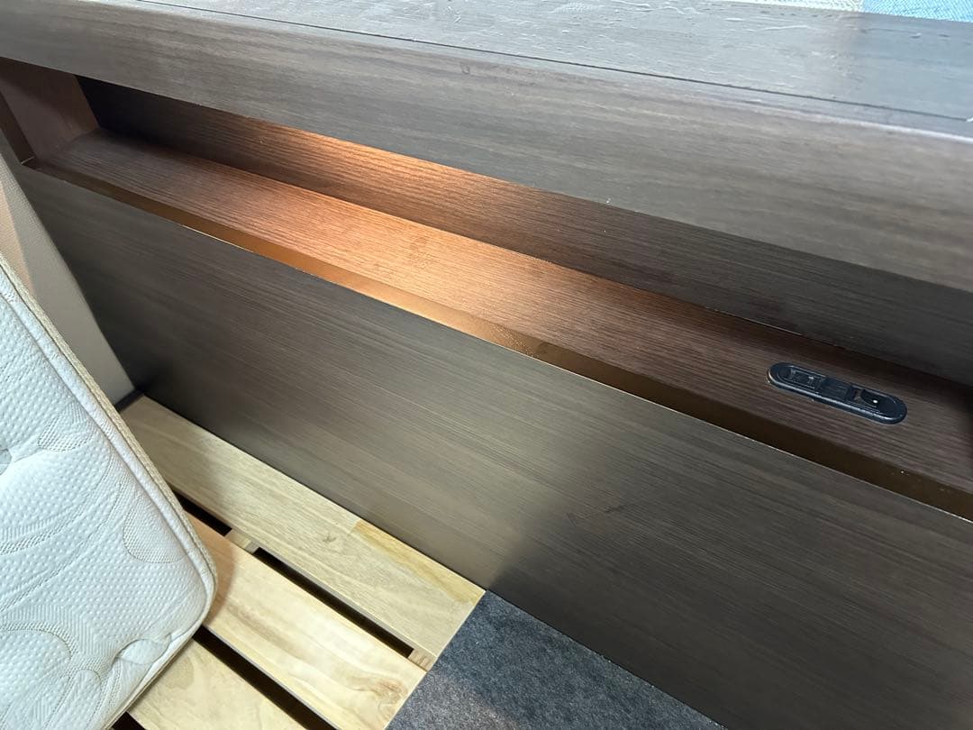 【最終掲載3/20まで！！】ベッドフレーム(シモンズ)