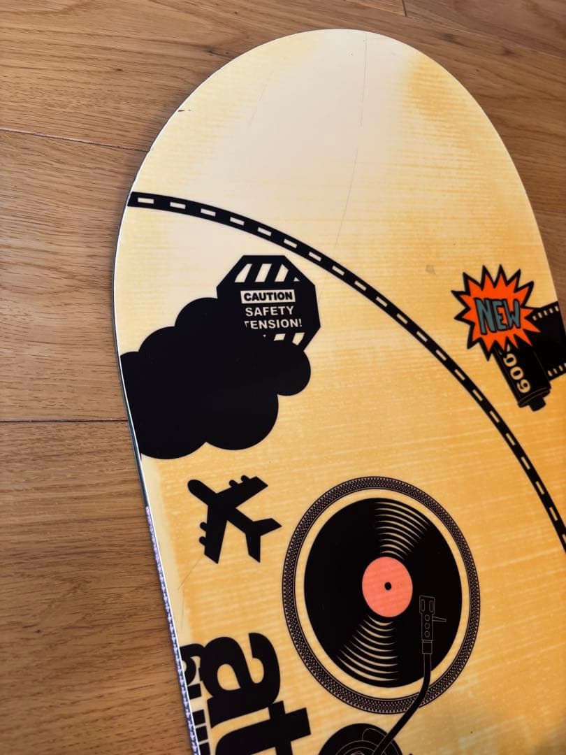 atomic スノーボード ビンディング付 ／訳ありブーツ無料！（希望者）