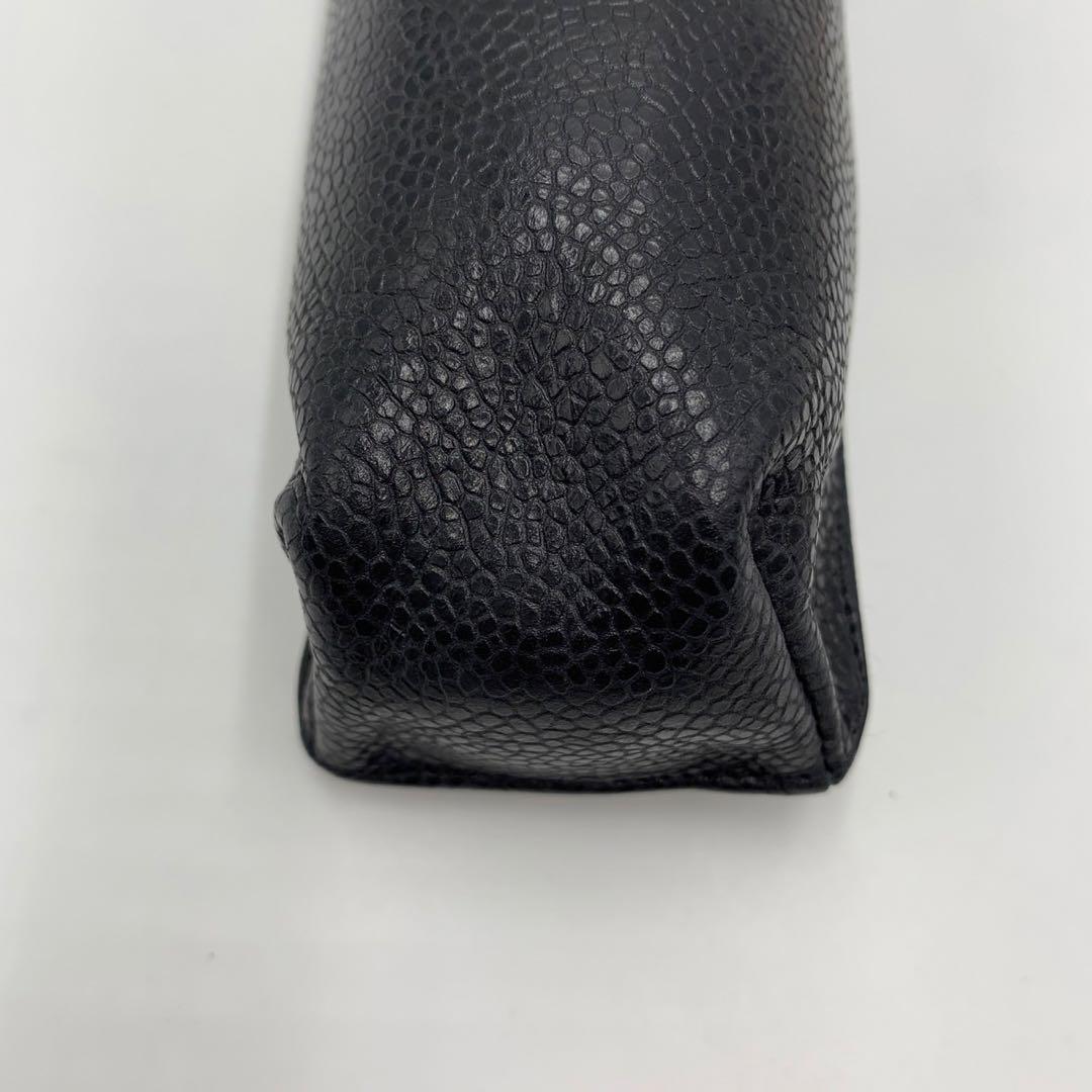 ［極美品］シャネル　折り畳み傘　キャビアスキン　チェーンショルダーケース