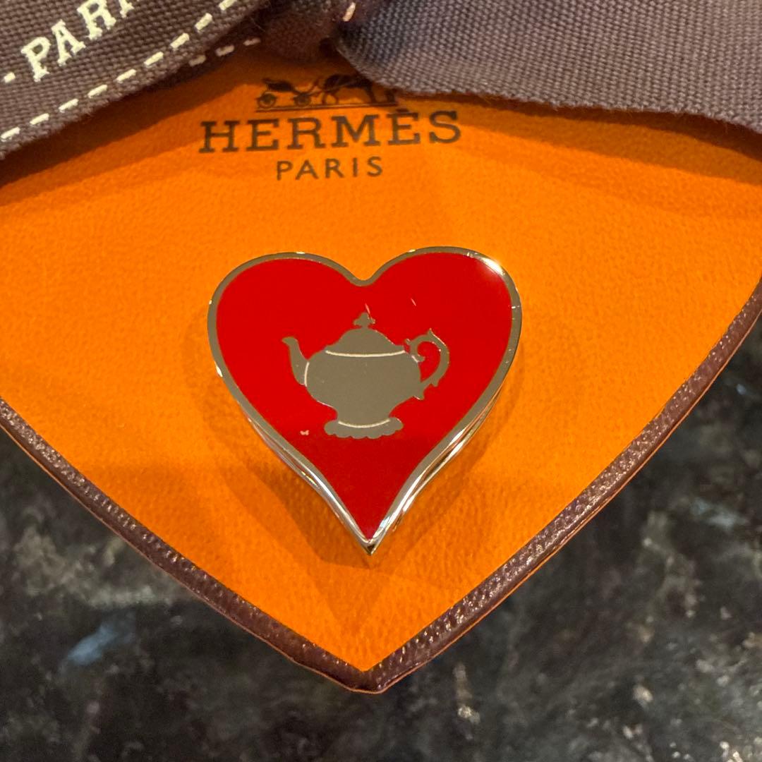 エルメスのティータイム ハートモチーフ ツイリーリング（スカーフリング）