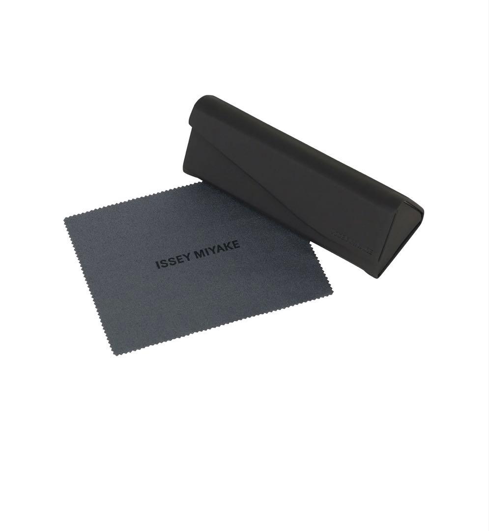 【値下げ中】ISSEY MIYAKE サングラス シルバー 金子眼鏡