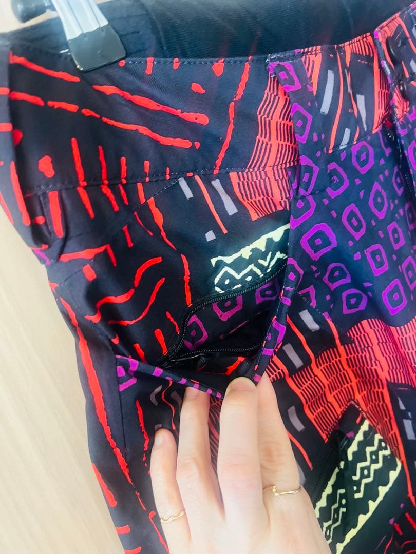 匿名配送BURTONバートン　 DRYRIDE スノーボードウェア パンツ　M