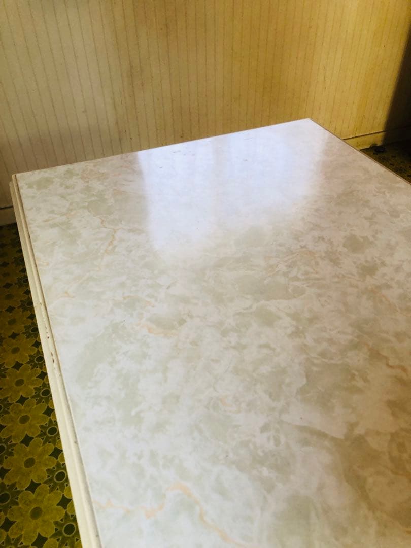 来た！ アンティーク　欧米家具　ホワイト木製サイドテーブル