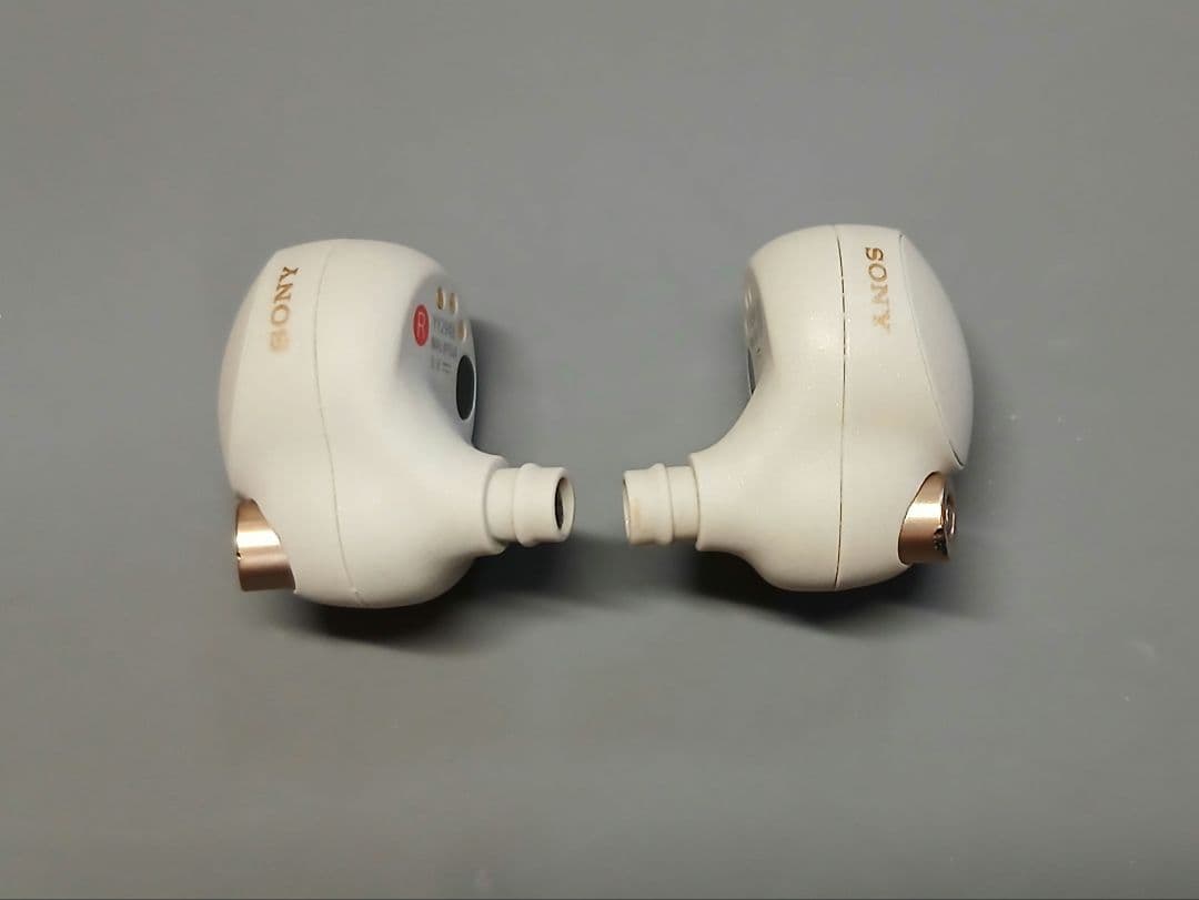 SONY　WF-1000XM4　ワイヤレス　ノイズキャンセリング　イヤホン　⑤