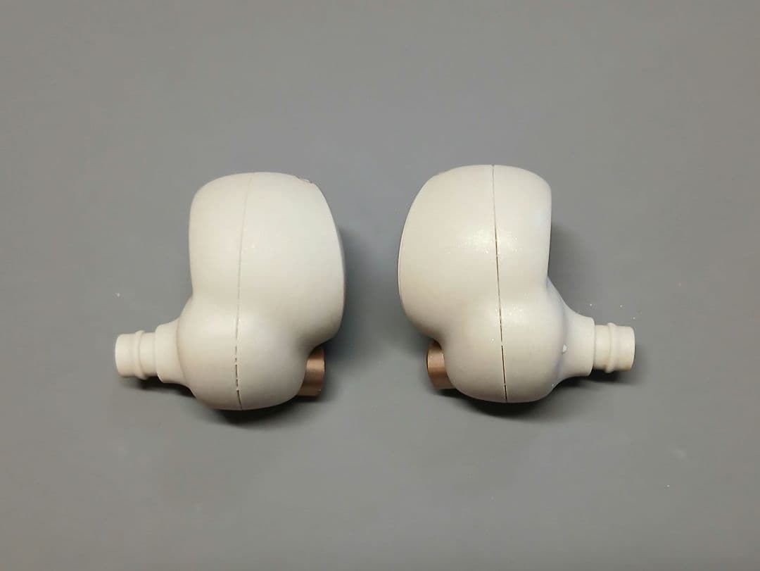 SONY　WF-1000XM4　ワイヤレス　ノイズキャンセリング　イヤホン　⑤