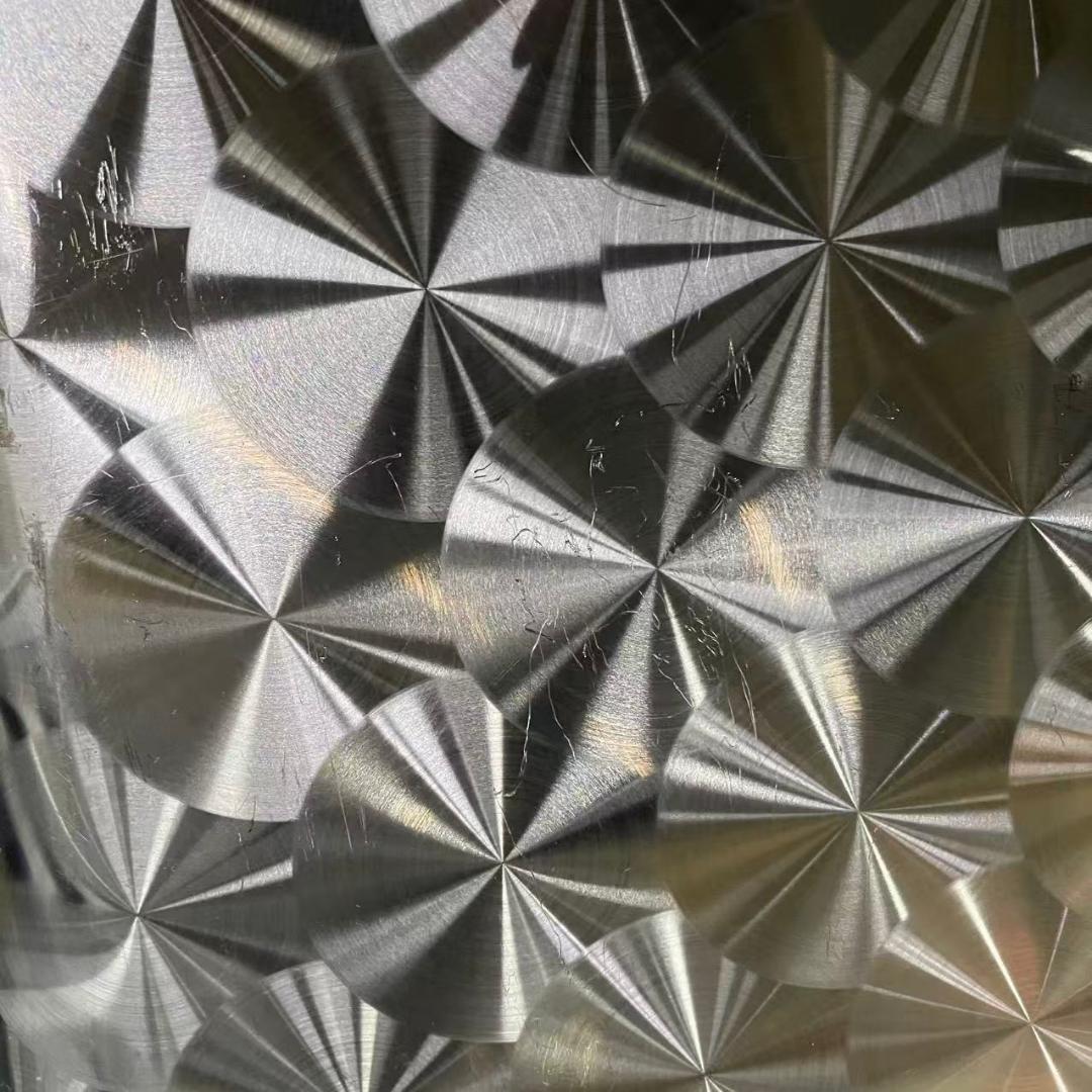 0656 日野 レンジャープロ フェンダーパネル ウロコ柄