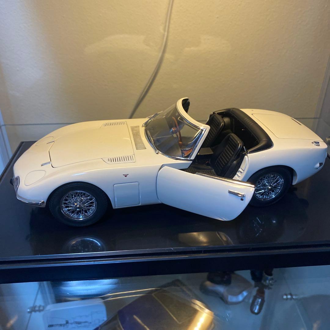 TOYOTA 2000GT 1/18 オートアート007
