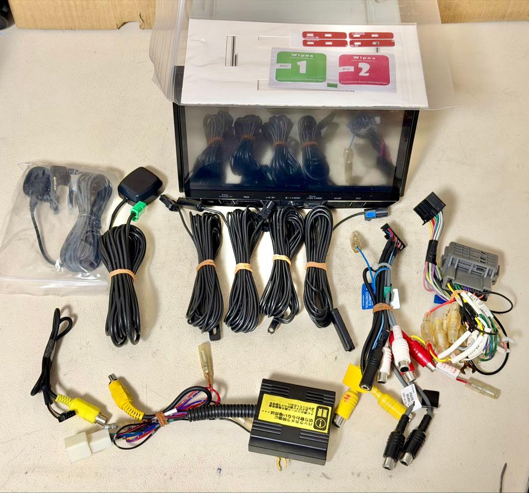 カロッツェリアサイバーナビAVIC-ZH0999L美品 8インチ ))