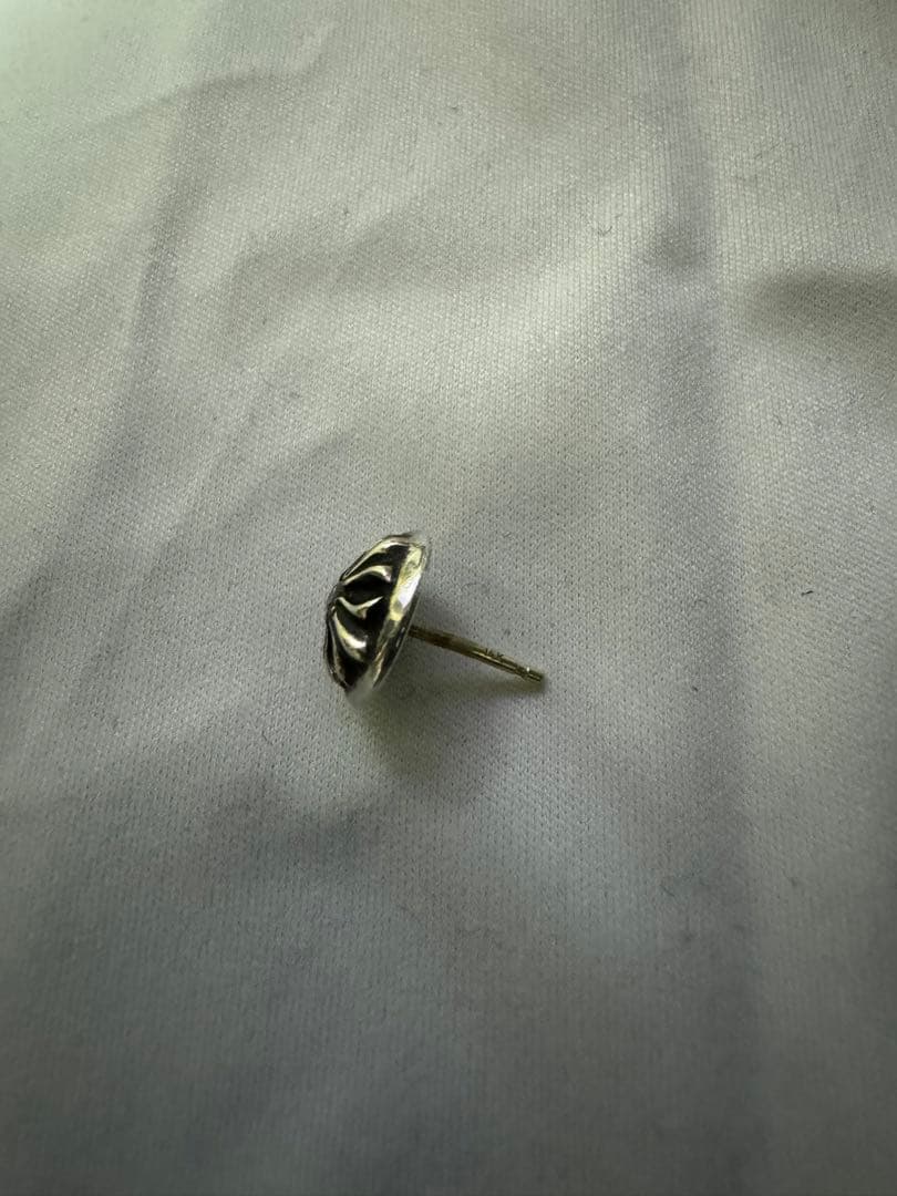 CHROME HEARTS クロスボールスタッドwithダイヤモンド