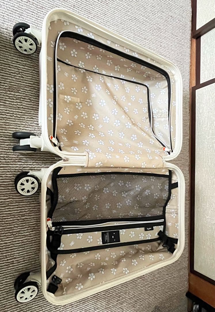 ミッフィーフェイスのキャリーケース