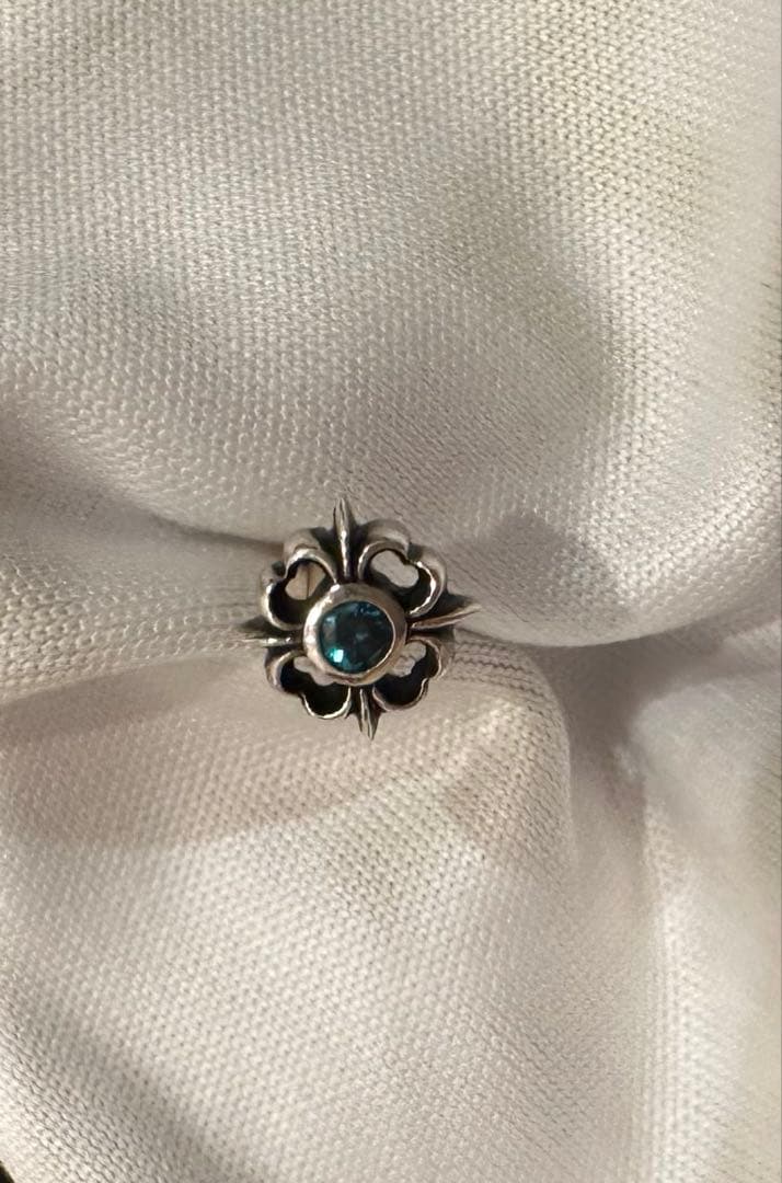 【ゆずはるゆう】レザーズアンドトレジャーズ クロスピアス ブルーダイヤ