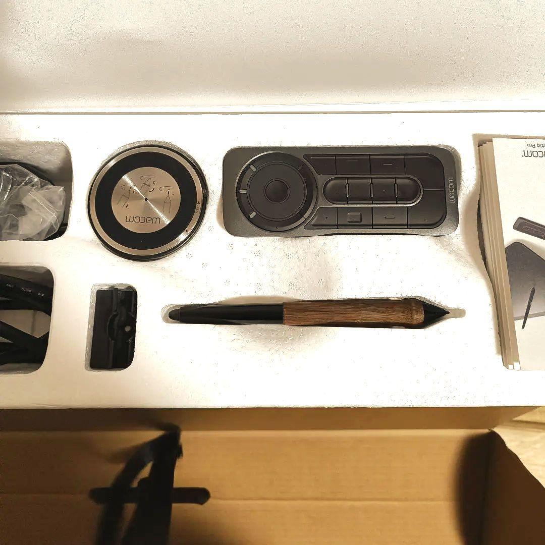 Wacom Cintiq Pro 24 ペンモデル