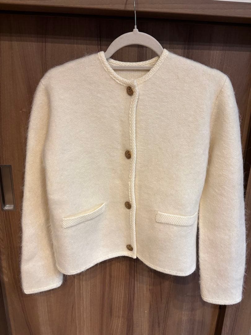 金釦短丈アルパカニットカーデジャケット
