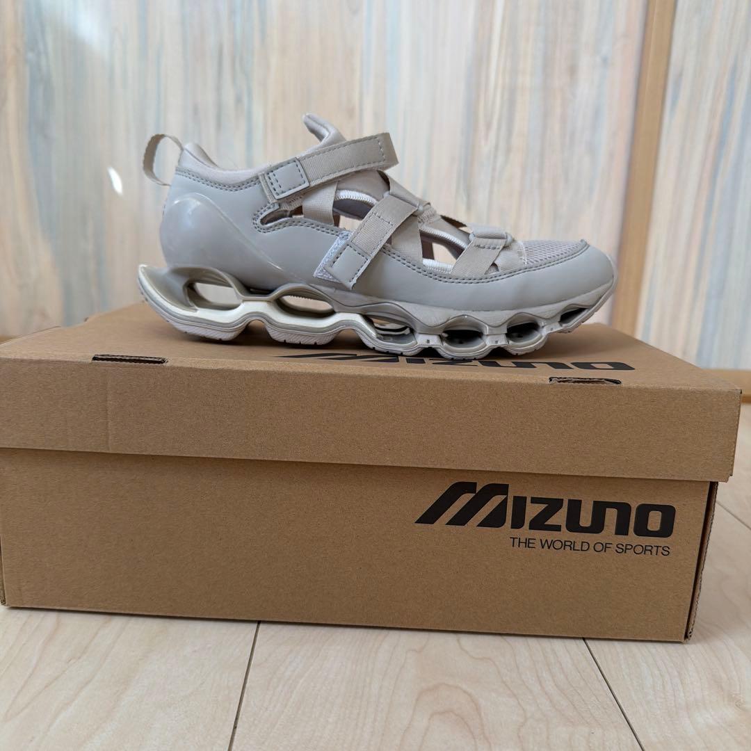 Mizuno グレー スニーカー クロスストラップ
