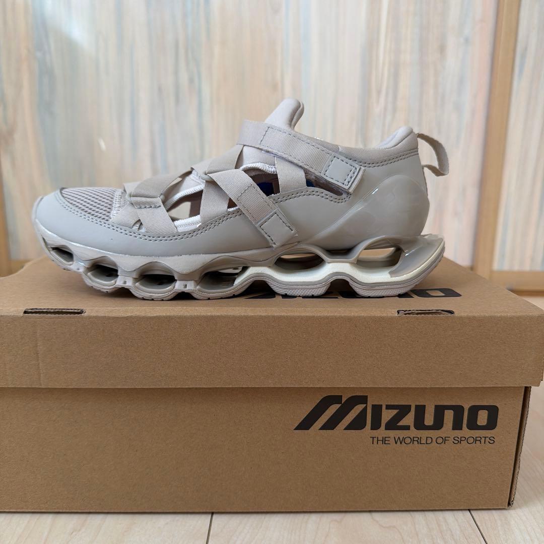Mizuno グレー スニーカー クロスストラップ