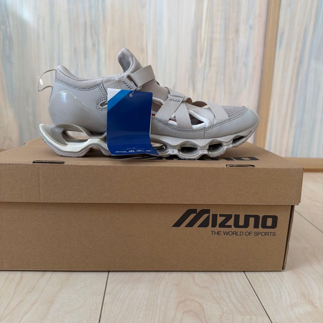 Mizuno グレー スニーカー クロスストラップ