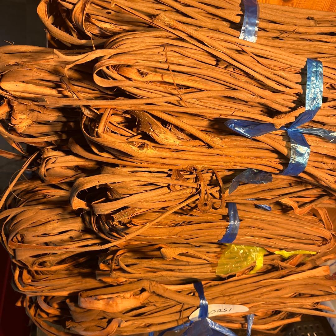 山葡萄の蔓　S級品 1500g かごバック材料