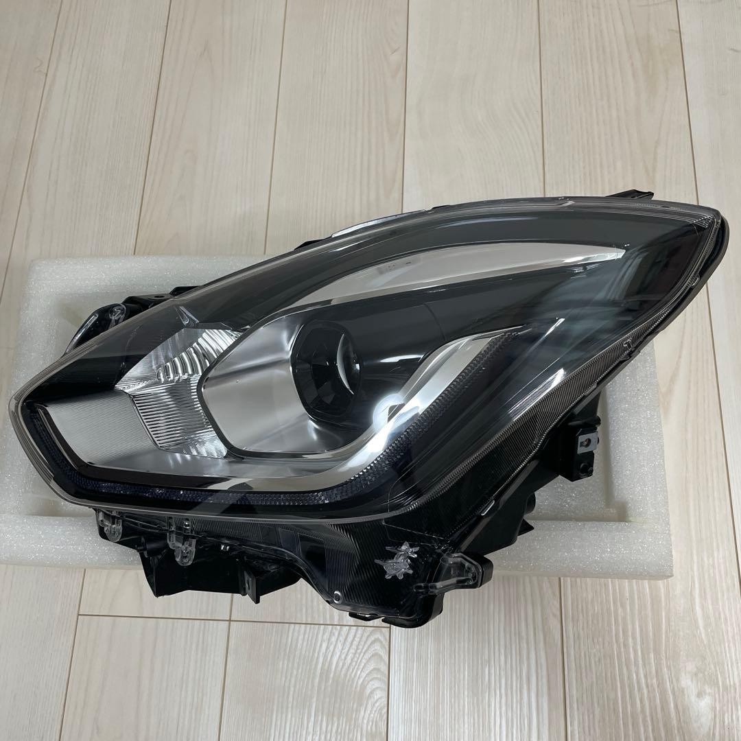 スズキ ZC33S スイフトスポーツ ヘッドライト 左 LED ヘッドランプ