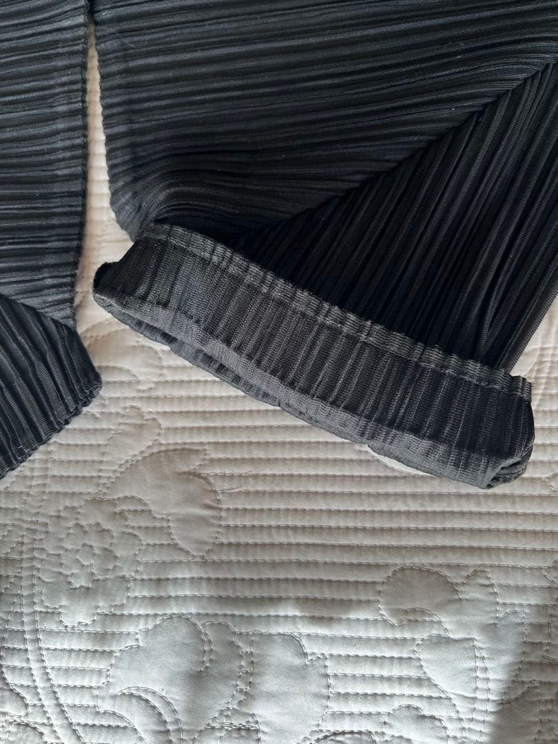 PLEATS PLEASE ブラック サルエルパンツ　サイズ：1