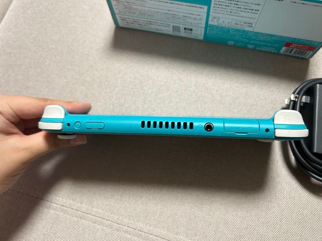 Nintendo SwitchLite コーラルブルー