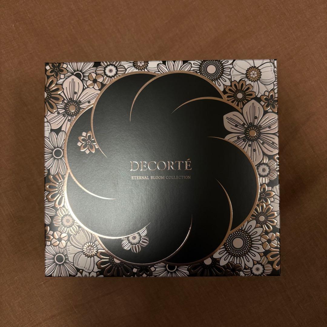 限定ショッパー付き！COSME DECORTE エターナルブルームコレクション