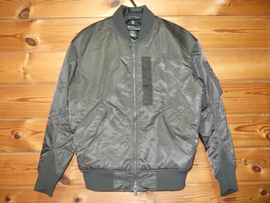 ユニクロ＋J　ハイブリッドダウンオーバサイズMA-1ブルゾンSサイズ【GRAY】