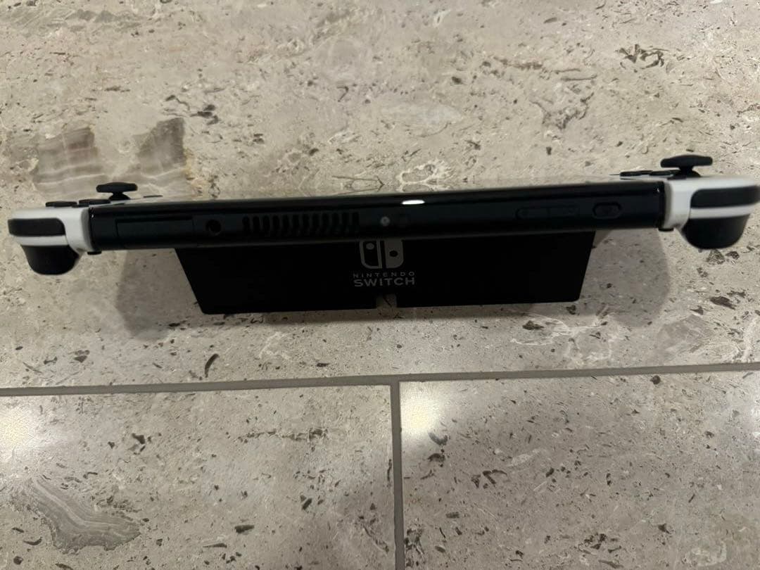 超美品　Nintendo Switch 有機EL ニンテンドースイッチ　本体