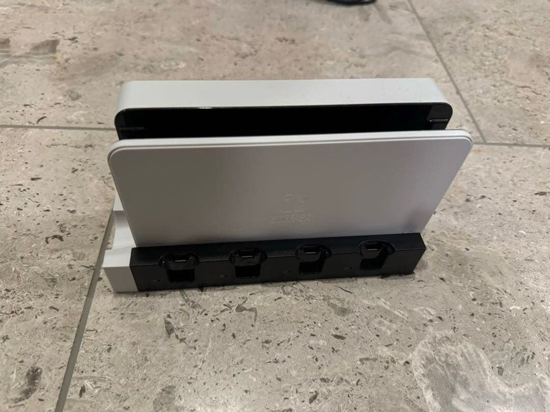 超美品　Nintendo Switch 有機EL ニンテンドースイッチ　本体