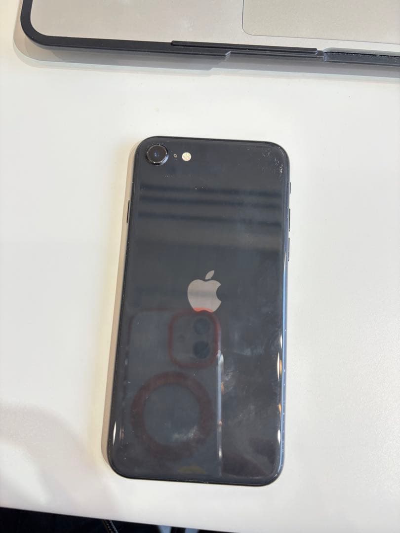 スマートフォン本体 Apple iPhone SE (MX9R2J/A)