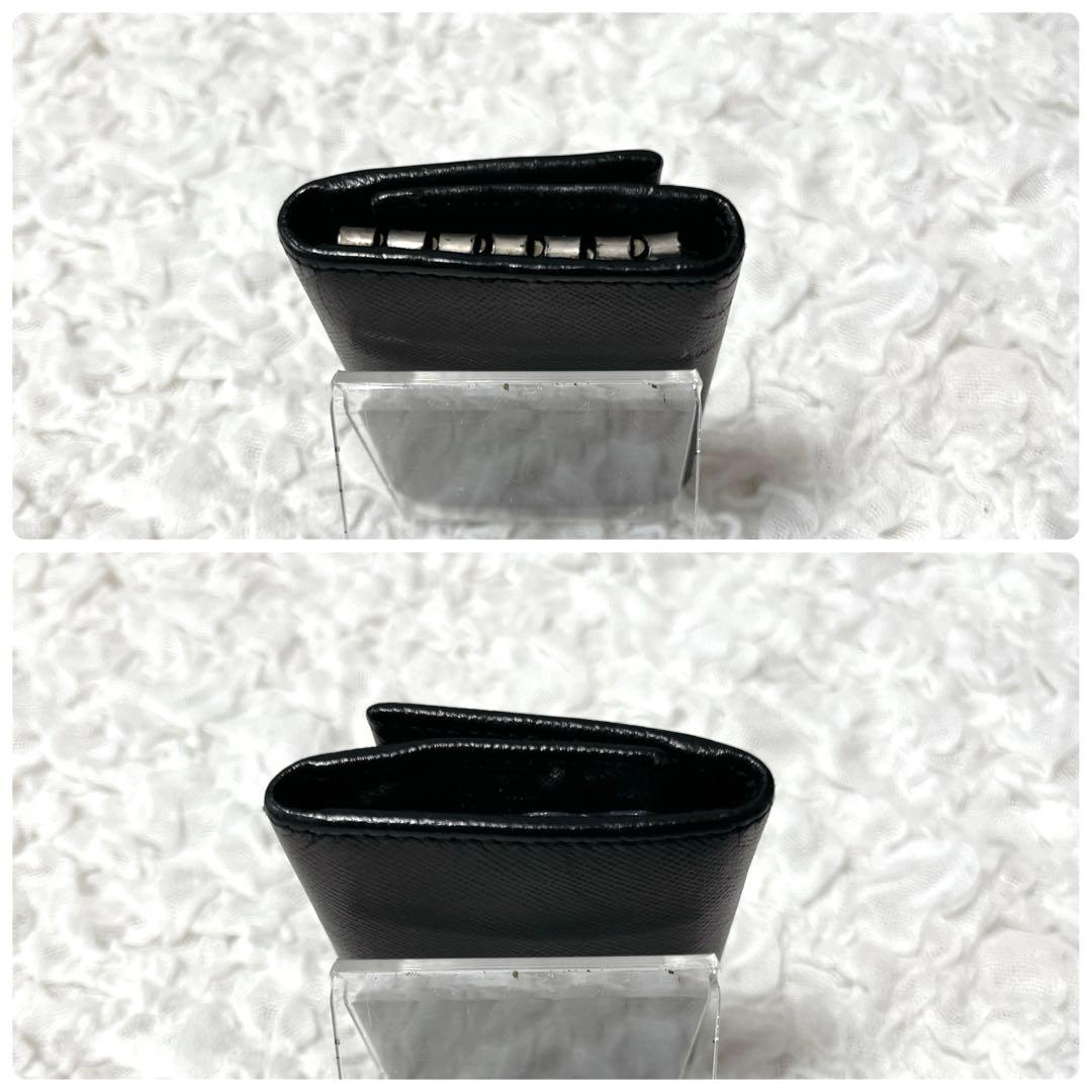 PRADA ブラック サフィアーノレザー キーケース　三角　トライアングル　6連