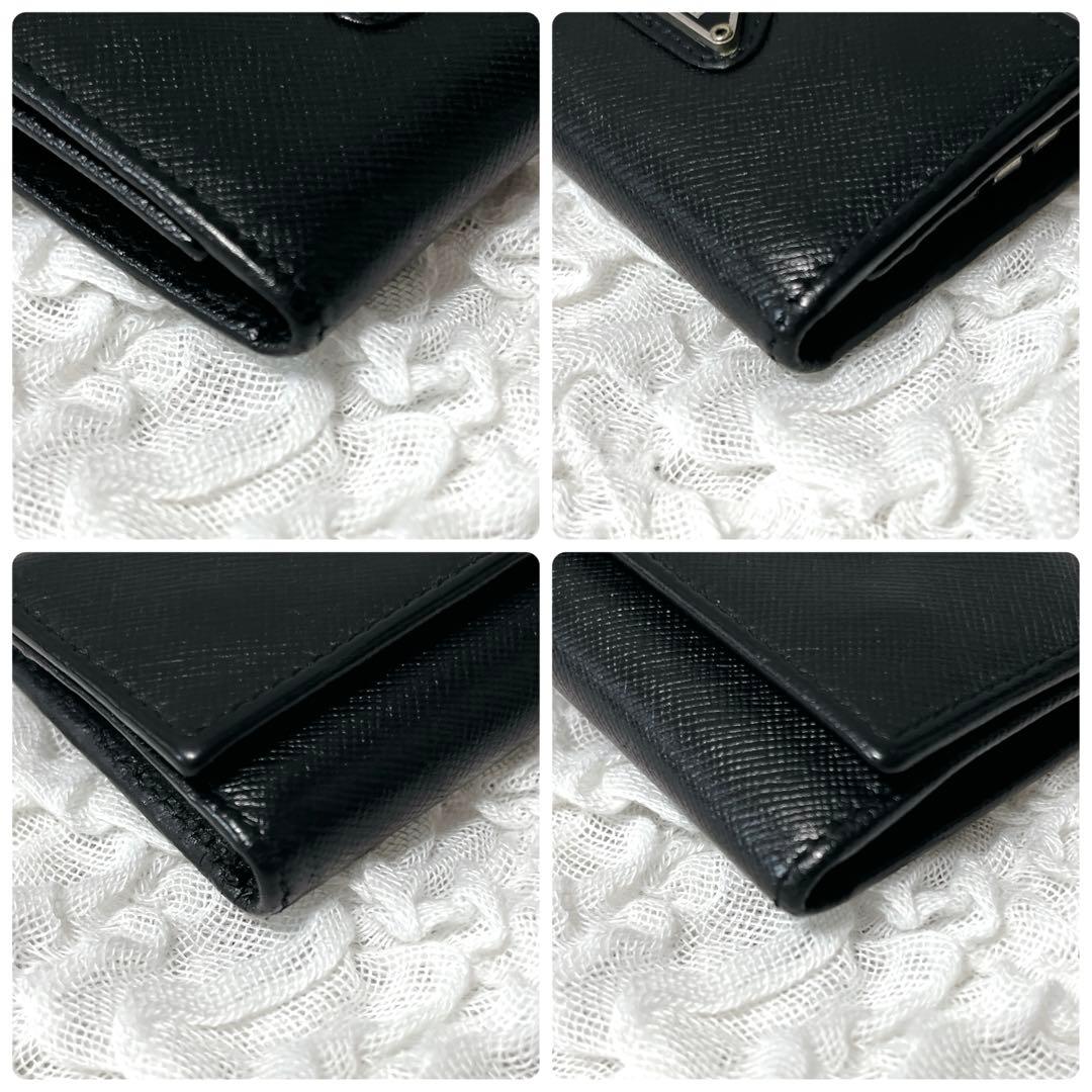 PRADA ブラック サフィアーノレザー キーケース　三角　トライアングル　6連