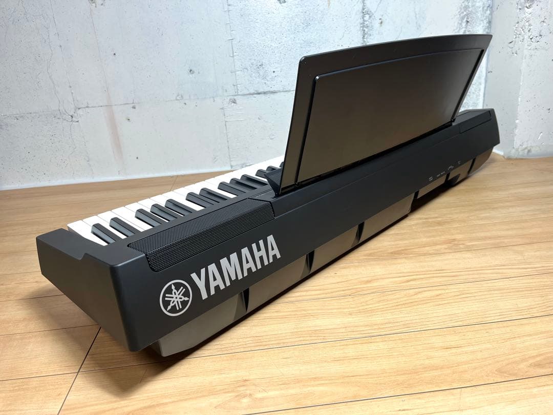 ヤマハ デジタルピアノ P-121B / 73鍵盤 / ブラック / 美品