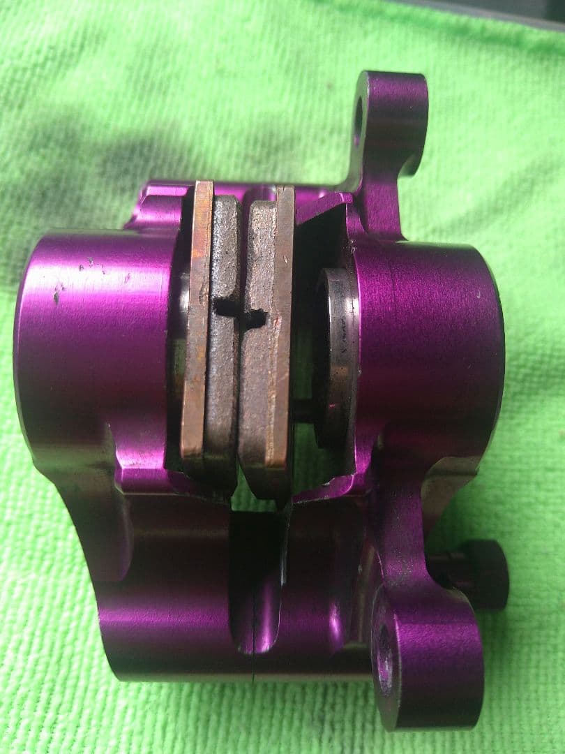 BERINGER 84mm ブレーキキャリパー