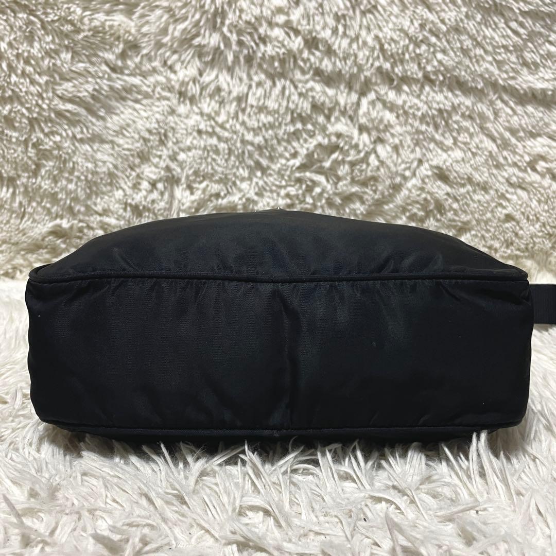【良品】PRADA プラダ　カメラバッグ　ナイロン　レザー　ブラック　斜め掛け