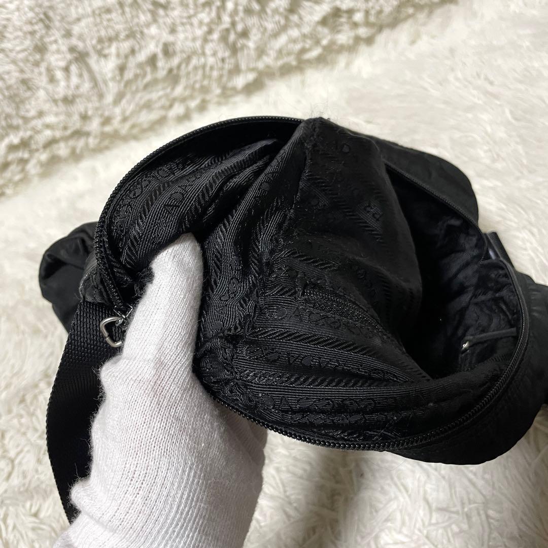 【良品】PRADA プラダ　カメラバッグ　ナイロン　レザー　ブラック　斜め掛け