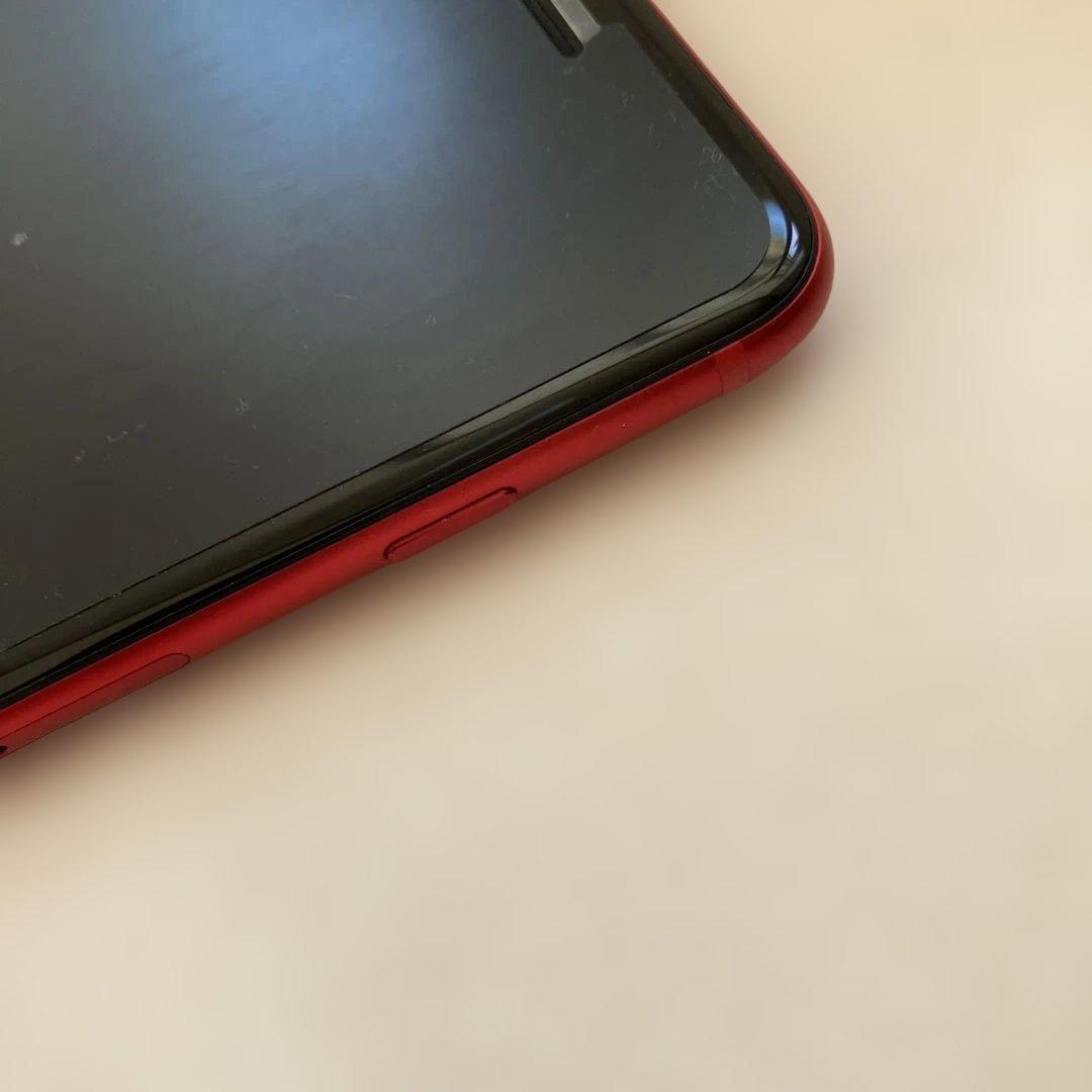 iPhone (PRODUCT)RED 赤