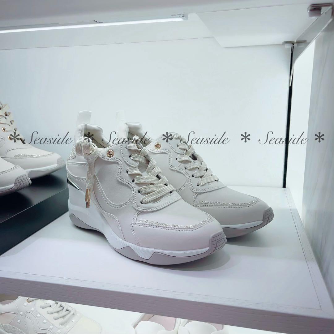 新品♡ダイアナ　スニーカー　定価17,600円　ランバン ジルスチュアート　ルネ