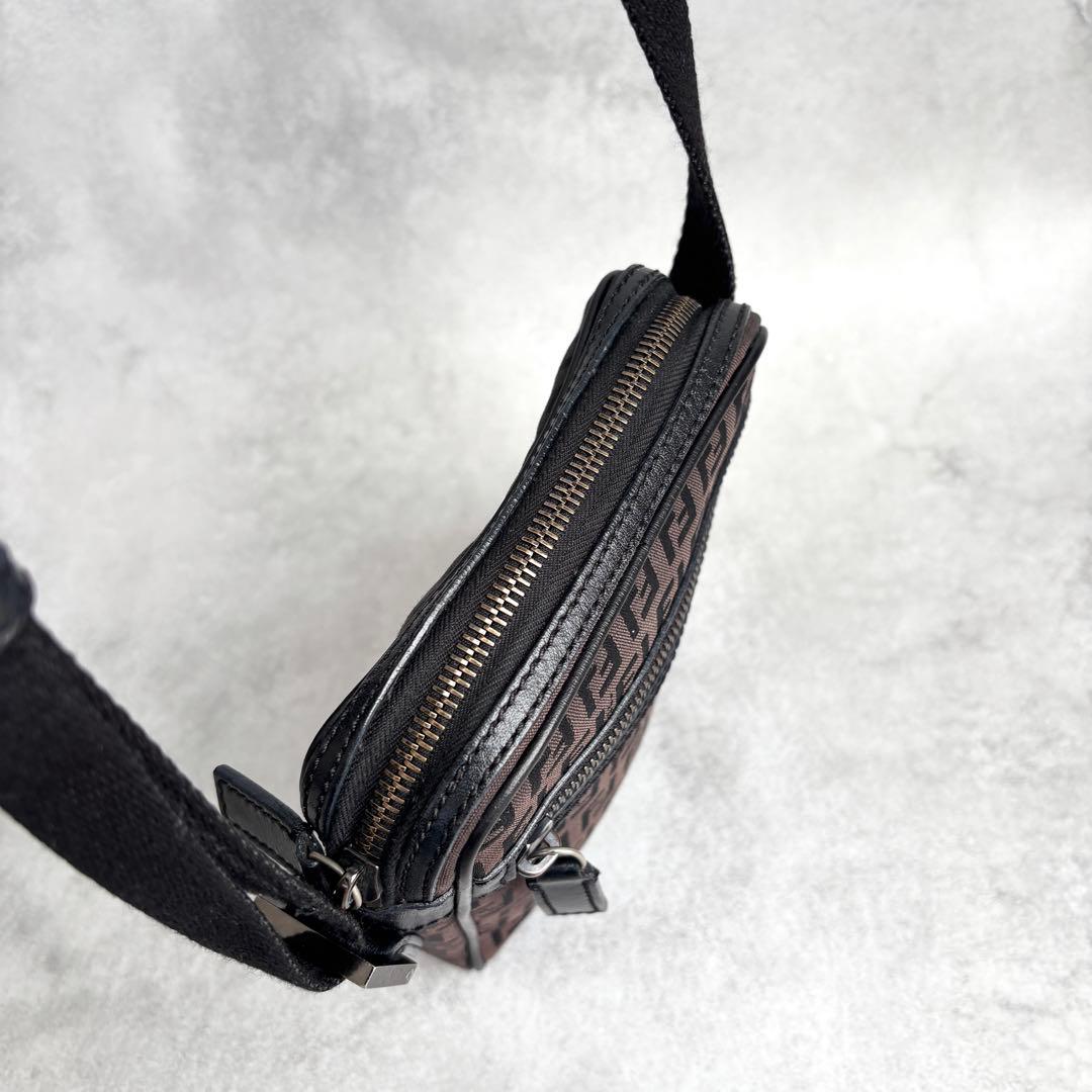 お値下げ済み!FENDI ズッキーノ クロスボディ FFロゴ ショルダーバッグ