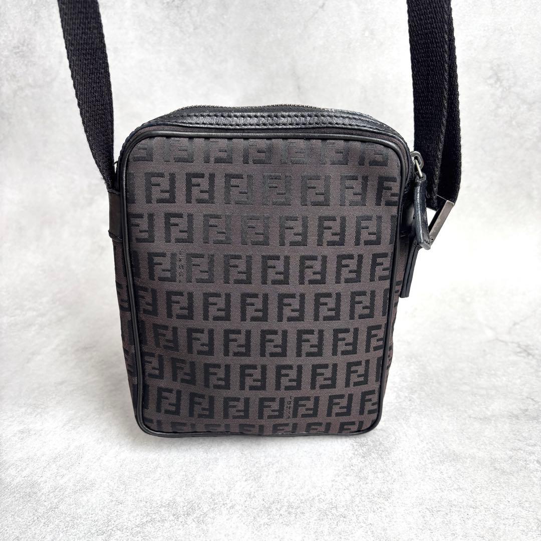 お値下げ済み!FENDI ズッキーノ クロスボディ FFロゴ ショルダーバッグ