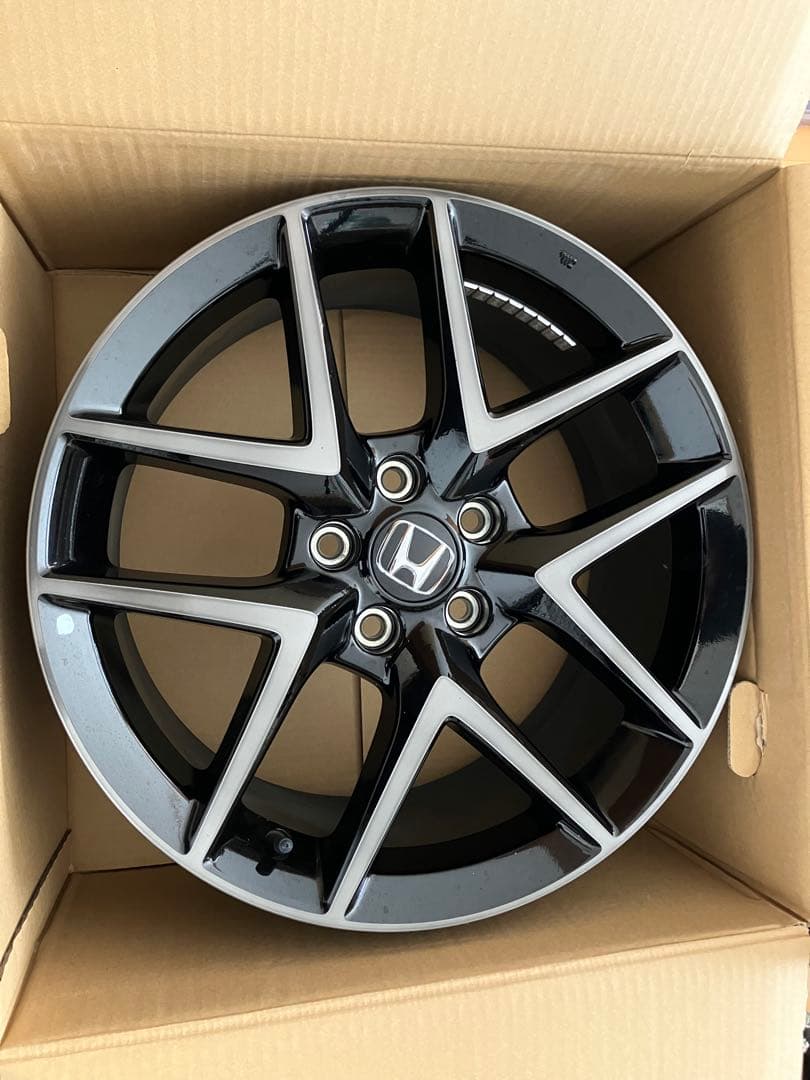 18インチ ホイール 8j +50 114.3 civic FL1 ex