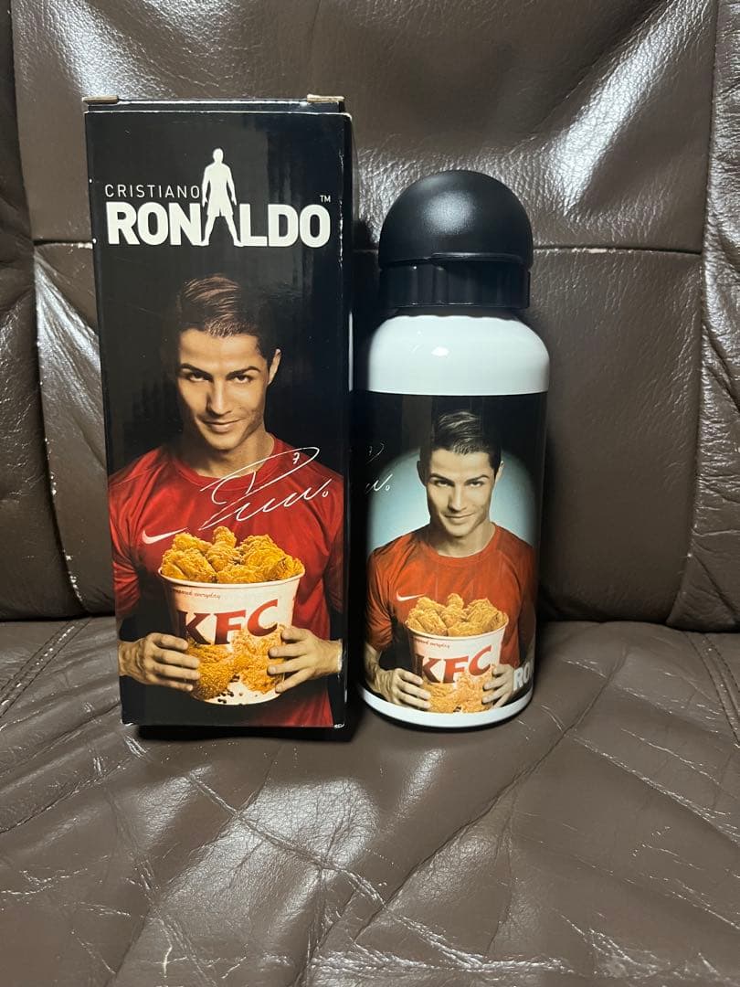 【激レア商品】クリスティアーノ・ロナウド　KFC 限定商品　サインデザイン入り