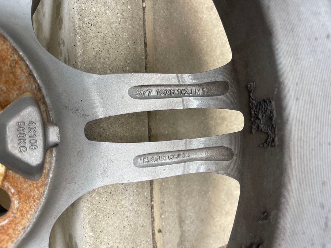 ボルボ　スポーツテクニック　アルミホイール16インチ