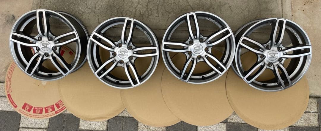 ボルボ　スポーツテクニック　アルミホイール16インチ