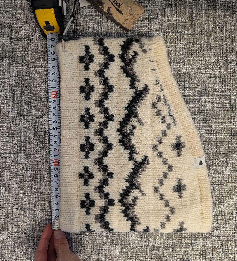 and wander ネックウォーマー