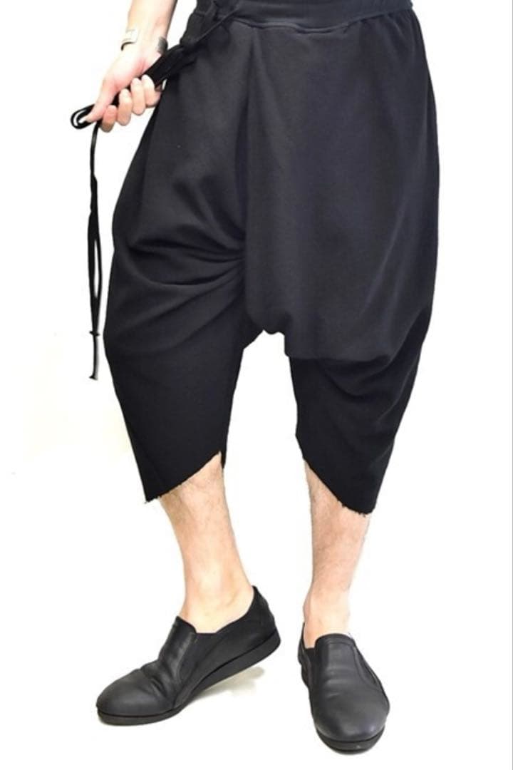 ユリウス　697PAM9 名作シャーリングドレープサルエルパンツ　ブラック