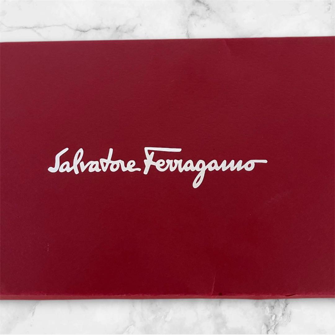 Salvatore Ferragamo ネクタイ ネイビー系 幾何学模様　新品