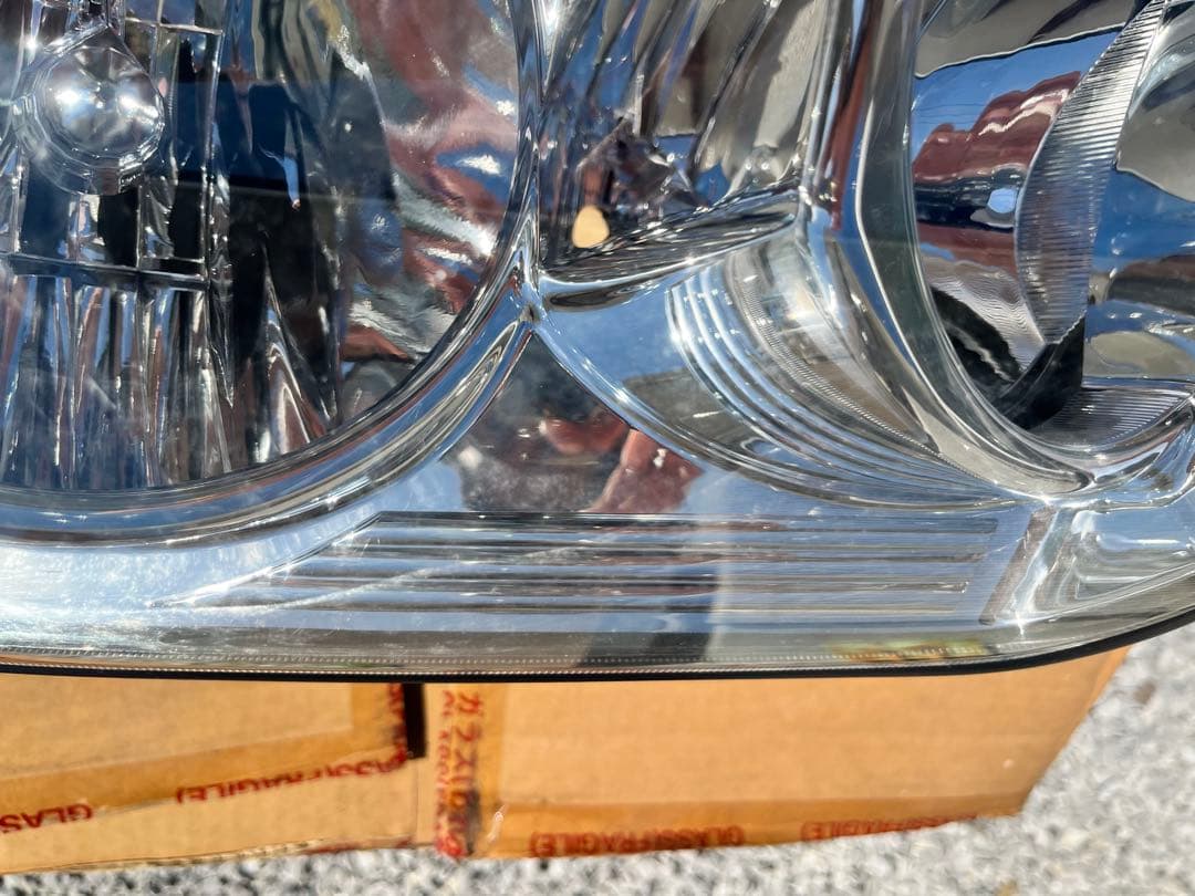 215サーフ 純正ヘッドライト 新車外し ハイラックスサーフ