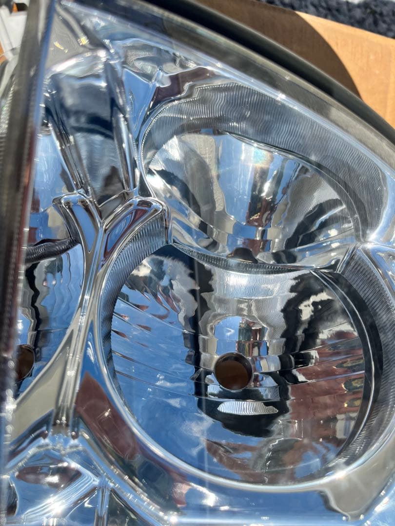 215サーフ 純正ヘッドライト 新車外し ハイラックスサーフ